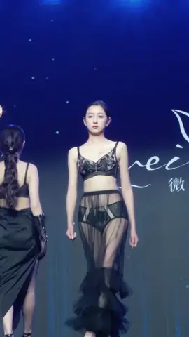 Model chuẩn nhất #fashion #trending #girl 