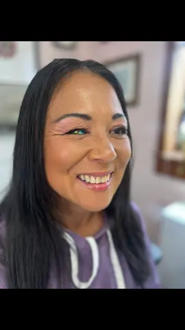 She’s got the best color combos with her complexion I swear! Note to self, skin tone and color are something to consider while picking out colors for a fun eye! #funeyefund #mermaid #whimsical #colorpop 