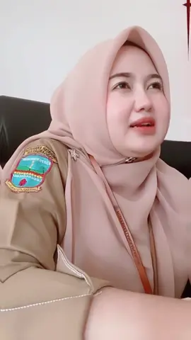 Kerumah yuuu... ketemu org tua ku  @hallo_risaaprilmei  #pnscantik #asn #foryoupage #fyp #foryoupageofficiall #goyangshopee #goyangshopeecod #nutrisaritiaphari #tiktokviral #cpnscantik 