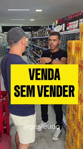 Um vendedor bom não é apenas aquele que oferece o produto, mas sim aquele que consegue identificar as necessidades e desejos do cliente e apresentar o produto ou serviço de forma adequada e persuasiva, de modo a atender às necessidades do cliente e resolver seus problemas. Um bom vendedor é aquele que tem habilidades de comunicação, empatia, escuta ativa, capacidade de argumentação, conhecimento do produto e do mercado, além de ser ético, transparente e focado no atendimento ao cliente. A abordagem de vendas deve ser consultiva, personalizada e centrada no cliente, buscando sempre estabelecer um relacionamento de confiança e fidelidade. #vendas #vendedor #comunicação #abordagem 