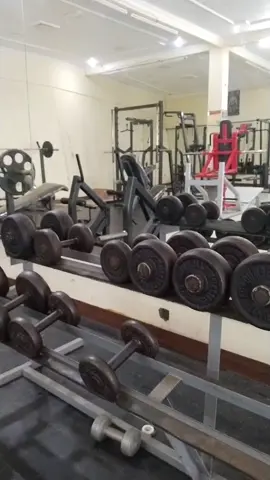 ambil aja ngab buat sw #fypシ゚viral #bulking #Fitness #fitnessmotivation #gym #xyzbca #anakgym #ffffffffffffff #workoutmotivation #workfromhome #workfromhome #ffffffffffffff #fypage #foryoupage #fitness #prank 