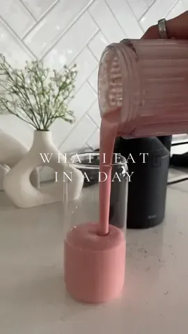 FULL DAY OF EATS🤭🥗🥞🫐🍦 do we like these better than the asmr ones?!! #whatieatianday #type1 #type1diabetes #food #meals #healthy #healthymealideas #dinner #breakfast #lunch #FoodTok  #cooking #viral 