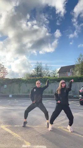 everybody dance now🕺 #rachaelreynoldsschoolofdance #rachaelreynolds #dance #streetdance #everybodydance #fyp #foryou #foryoupage #surreydanceschool #dancer #dancelife #dancers #sunny #dancewithus #dancechallenge 
