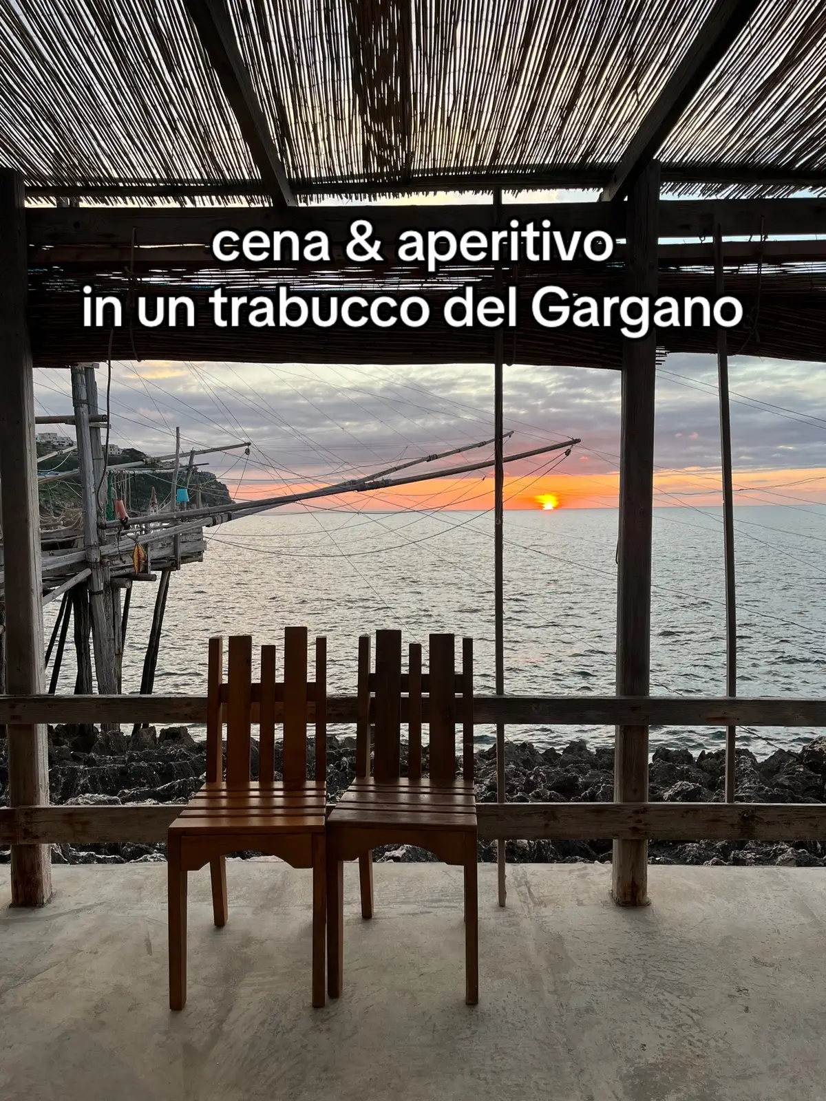 non è un ristorante low cost e il cibo non ci ha convinto 100%, ma per la location sicuramente tornerei per un aperitivo vista trabbuco al tramonto 🌅 #gargano #peschici #altrabuccodamimì #tramonto #aperitivo #puglia #pugliamia #pugliafood #pugliaitaly 