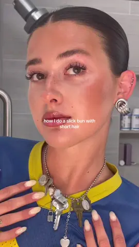 After 7 months of the bob - I’ve finally perfected the perfect slick bun 🤭 #slickbun #bob #frenchbob #shorthair #slickbackhairstyle 