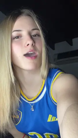 Me gusto mas este no??? #fyp #baile #crismj 