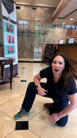 This is your sign! Im waiting:) #CapCut #ouch #funny #transition #fallingtransition #workhumor #socialmediamarketing #fyp #🤣🤣🤣 