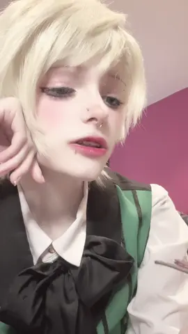 the only egg i'll ever like is gudetama xP #aloistrancy #blackbutler #kuroshitsuji #黒執事 #アロイス・トランシー #aloistrancycosplay #blackbutlercosplay #コスプレ#黒執事コスプレ  