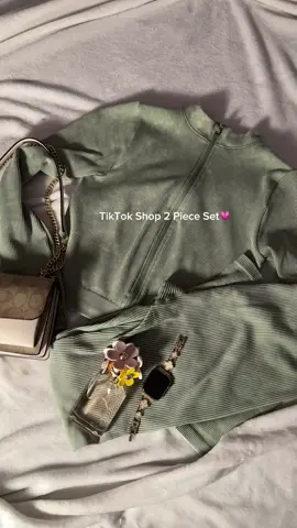 Because why i am addicted to the tiktok shop ?!! I even got it in another color as well. 😩💗 .. #2pieceset #matchingset #tiktokshop #activewear #affordablefashion #tryon #fyp #viral #grwm #justagirl #blackgirltiktok #tiktokmademebuyit 