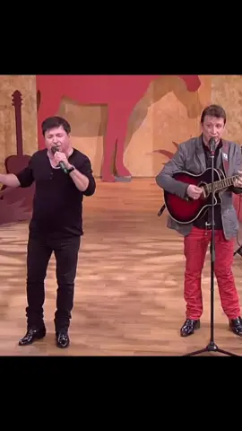 Cantinho do Céu - Gilberto e Gilmar 🤠 Créditos: TV Cultura 🪗 . . . #gilbertoegilmar #tvcultura #violacaipira #bemsertanejo #sertanejo #sertanejouniversitario #sertanejoraiz #modao #modadeviola #bruto #brutos #bruta #brutas #viola #violao #sertanejouniversitário #sertanejotop #fazenda #vidanocampo #caipira #roça #sertanejobr #sertanejodesucesso #modaosertanejo #sertanejoapaixonado #sertanejoantigo #sertanejobruto 
