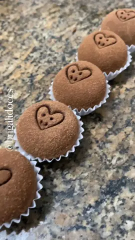 Como fazer Brigadeiro de Café: Receita Deliciosa e Fácil #brigadeiro #brigadeirogourmet  #receitas #confeitaria  #doces 