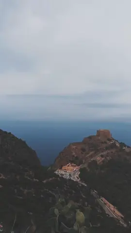 حصن سوناتا كروز بوهران بضبط جبل مرجاجو مولاى عبد القادر #وهران    #costantine #anaba #setif   #oran #lanature #الجزائر🇩🇿 #سيدي_بلعباس #algerie #sba #sidibelabbes #explore #fypシ #fouryou #tiktok #tiktok_algérie #tiktokdz 