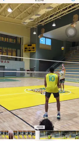 Lo importante es que la foto quedó #volley #volleyball #volei #voleibol #athlete #atleta #insta #ig 