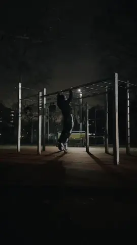 sangking banyaknya hinaan,ngelawan rasa malas rasanya ez#workoutmotivation #mentahan #fyp