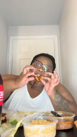 I had to go get Pollo Regio again they chicken so good @Pollo Regio #foryoupage #foryou #asmrvideo #asmrtiktoks #mukbangeatingshow #Foodie #chickenwings #polloregio #asmrsounds #blowitup #viralvideo #foodcontent 