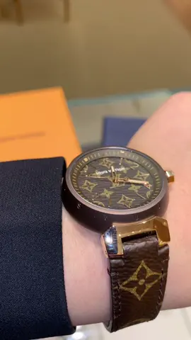 ⌚️ #TambourMonogramWatch 18k Rose Gold stainless steel #QuartzMovement #LouisVuittonWatch #LVWatch #TimePiece #LouisVuittonTimePiece #LVTimepeace #Drum #LouisVuittonTambour #LVTambour #LouisVuitton #LV #Dallas #LouisVuittonDallas #LVDallas #DallasLouisVuitton #DallasLV #DallasGalleria #ClientAdvisor #LoveMyJob #GypsyGirl #Blessed