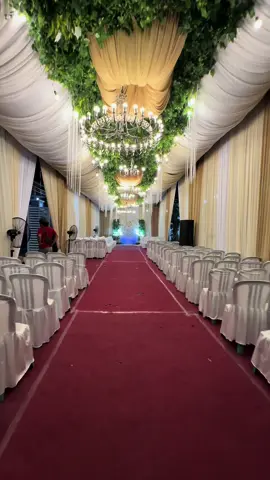 Type tenda : Bubble Warna : Mocca - cream - Putih Ukuran : 6x24 meter. —————— #barokahjayadekorasi #tenda #dekorasipelaminan #dekorasiwedding #tendadekorasi #dekorasipernikahansidoarjo #vendorpernikahan #tendapernikahan #dekorasipernikahan #paketpernikahan #weddingsidoarjo 