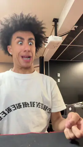 Get up here !  #fyp #foryou #sturdy #alibaba💫 