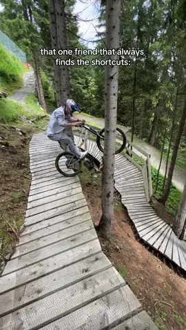 always another way down 🧐 #mtb #downhillmtb #bikepark 
