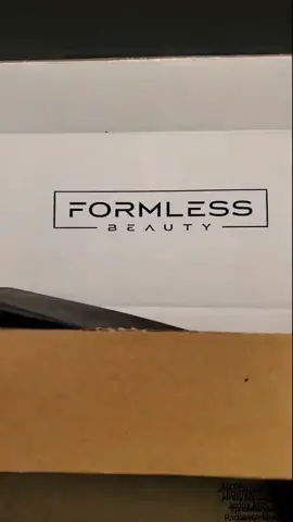 You see that sparkle and shine! My lips felt absolutely hydrated, smooth and amazing. All of this from an all natural lip gloss is awesome! #formlessbeauty #tiktokshopmothersday #veganmakeup #allnaturalproducts @Formless Beauty 