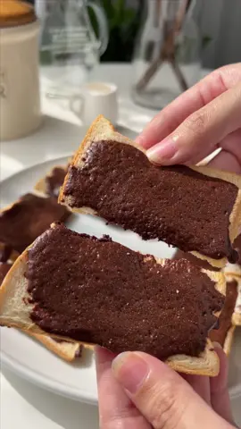 ขนมปังเนยหนึบโกโก้ กรอบอร่อยยยย 🌟 📍นำขนมปังตากแดดก่อนนำมาใช้ 1-2 ชม หรืออบไฟล่าง 100 องศา 5-10 นาที #ปังเนยหนึบ #ขนมปังเนยหนึบ #ขนมทานเล่น #เมนูง่ายๆ #ห้องครัวtiktok #fyp 