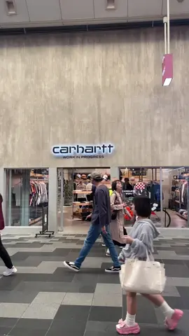 Thrifting didepan tokonya langsung #thrifting #carhartt #keong #japantiktok #masukberanda #fypシ 