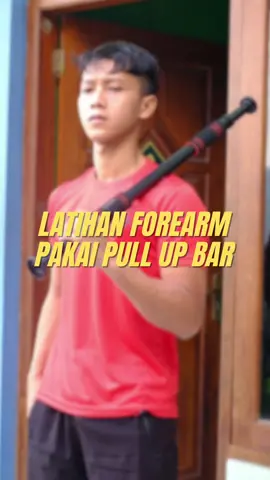 Melatih Lengan Bawah (forearms) Pakai Pull Up bar dari Rumah note: pull up bar bisa diganti pakai gagang sapu atau semacamnya ya 1. Inward Curl 2. Hammer Forearm Curl 3. Reverse Barbell Curl Latihan ini bisa dilakukan barengan sama pull day (latihan back) atau sesuaikan dengan jadwal latihan masing-masing Yang penting pakai jersey DiCE biar latihannya semakin menyala abangkuh 🔥 Share ke teman-teman buat berbagi manfaat Follow untuk tips dan informasi lainnya Selamat mencoba, semangat! #forearmfriday #forearmworkout #forearmstrength #armdayworkout 