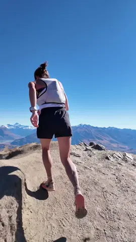 #community_mountainaddict #correrpormontaña #trailrungirl #trailrunning #ultratrailrunner 