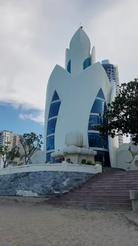 Biển Nha trang chiều nay thanh bình quá.