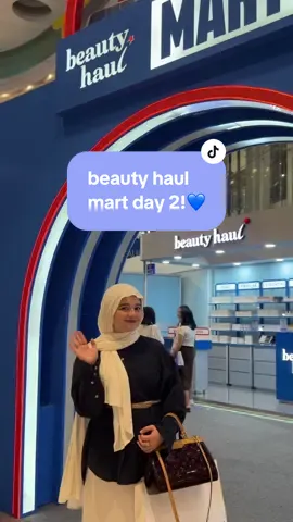 ngesot aja ada event😭🙏 lovely sekali + discound up to 90% inie GONG SIHHH cuzzz dateng kata gue, gue aja kalap🙏 #BeautyHaulMart @BeautyHaul Indonesia 