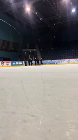 2axel🤍#icekating #foryou #fyp #loveiceskating #newskates #jump #Love #⛸️ 