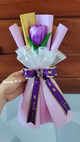 Single satin tulip wrapping tutorial #fypage #fypシ゚viral #fyp #satintulipstutorial #satintulips #satinflowers #wrappingtutorial 