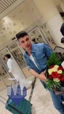 ربي يتمم هالفرحنا علينا بخير ويجمع كل غايب باهله🥺