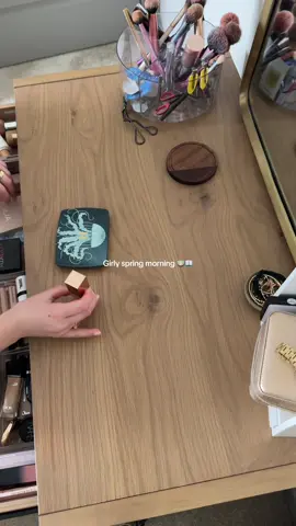 Protein pancakes + matcha + getting ready & journaling = perfect morning 📖🍵🧘🏼‍♀️☁️ #goodmorning#spring#girlythings#girlymorning#getreadywithme#spendthemorningwithme#morningroutine#morninginmylife#matchalatte