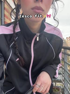 tesco fit🤪🎀✨  #OOTD #outfitoftheday #kittenheels 