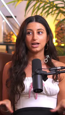 learning to live in FLOW with my cycle changed my life! full video on how i embody feminine energy is now on YT #feminineenergy #selfdevelopment 