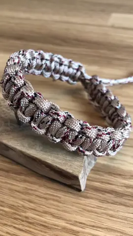 Comment realiser facilement le bracelet de #madmax #paracord #diycraft 