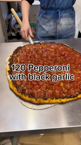 Smash or Pass?😋😎🔥🔥🔥 #pizzatoronto #bestfoodtoronto #lovetoronto#todotoronto #tastethesix #asmreating#pizzalovers #pizza #asmr #foodtoronto #pizzagourmet #120pepperoni #torontopizza #torontofoodie #blackgarlic 