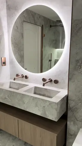 Bespoke Porcelain Double Basin Sink with Wooden Storage unit 🤎😍 #bathroom #bathroomdesign #nathroomfitter #bathroomgoal #bathroomgoals #Home #luxurybathroom #bathroomstyle #bathroomsoftiktok #beapokesink #sink #bathroomrenovation #bathroomremodel #bathroomreno 