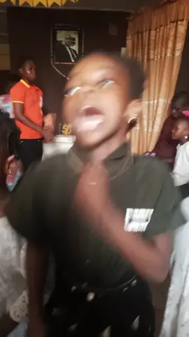 small dance girl she sabi all song 