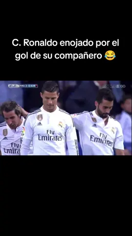 SIIIIIIUUU! #futbol #realmadrid #penaldo🤣🤣 #pessi #penaldo Cristiano Ronaldo es idealizado por muchos como la mejor persona del mundo, pero siempre a sido egoísta.