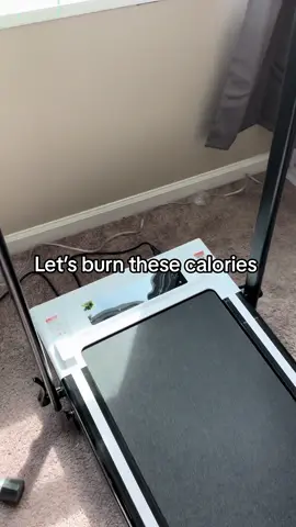 #walkingpad #tiktokwalkingclub #underdesktreadmill #foldabletredmill #tiktokshopfinds 