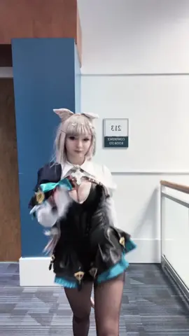 supa shy! :3 // #tbhastromoment #lynette #lynettegenshin #lynettegenshinimpact #lynettecosplay #lynettecosplaygenshin #genshincosplay #genshinlynette #GenshinImpact #genshinimpactcosplay #animeoc #aoc #aoc2024 #animeoc2024 #animeoceancity #animeoceancity2024 