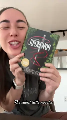 How i feel about the Powerful book size. I think its the cutest little novella @Lauren Roberts. I cant wait to get back into this world. #novella #powerless #powerful #powerfulnovella #books #BookRecommendations #BookTok #booktoker 