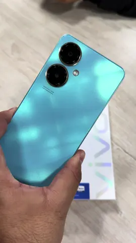 Vivo Y27 📲 El Vivo Y27 es un smartphone Android con pantalla FHD+ de 6.64 pulgadas, procesador MediaTek Helio G85 con 6GB de RAM y 128GB de almacenamiento, cámara dual de 50MP, batería de 5000 mAh de carga rápida, y Android 13. #vivo #vivoy27 #vivomobile #lejotech 