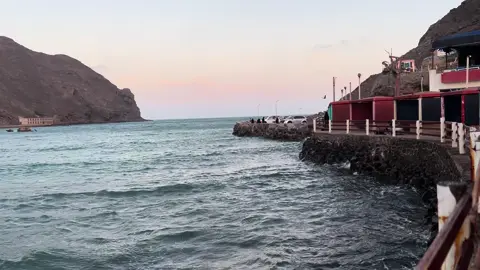 عدن عدن فيها الهواء ملون #عدن #اليمن#البريقة #بحر #صيف #beatch #Summer #Aden #العدني_المليح 