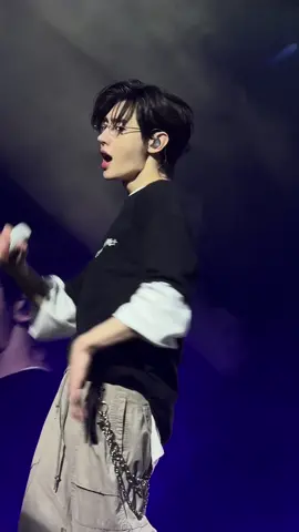 not sunghoon being in love with me?? #enha #enhypen #enhypenfateworldtour #enhypennyc #sunghoon #sweetvenom #enhypenfateplus #enhypensunghoon #hoon 