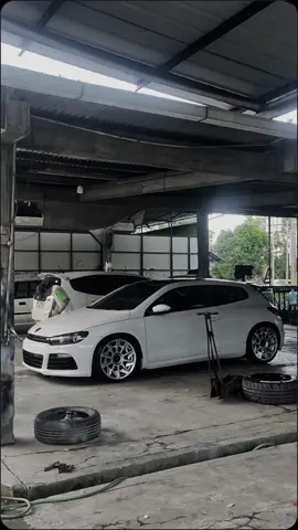 Rotiform..? 🤔 . . #rotiform #rotiformwheels #vw #scirocco #vwscirocco #madeinciamis #sonicautomobile #ciamis #fyp 