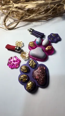 Um clique e o porta-chaves está montado! Era tão bom se fosse assim tão rápido 😂✨ #resinart #resinaepoxi #resinartist #personalizados #portugal #personalizadoscomamor #foryoupage #chaveirospersonalizados #foryou #brasil 