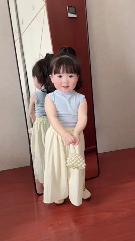 Hãy cứ dịu dàng với đời  dù đời quên đôi lúc không dịu dàng với ta 🤣 #thờitrangtreem #babykids #phốiđồđẹp #xuhuongtiktok #fyp 